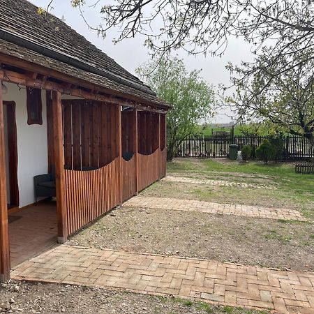 Salas Isailovi Sremska Mitrovica Extérieur photo