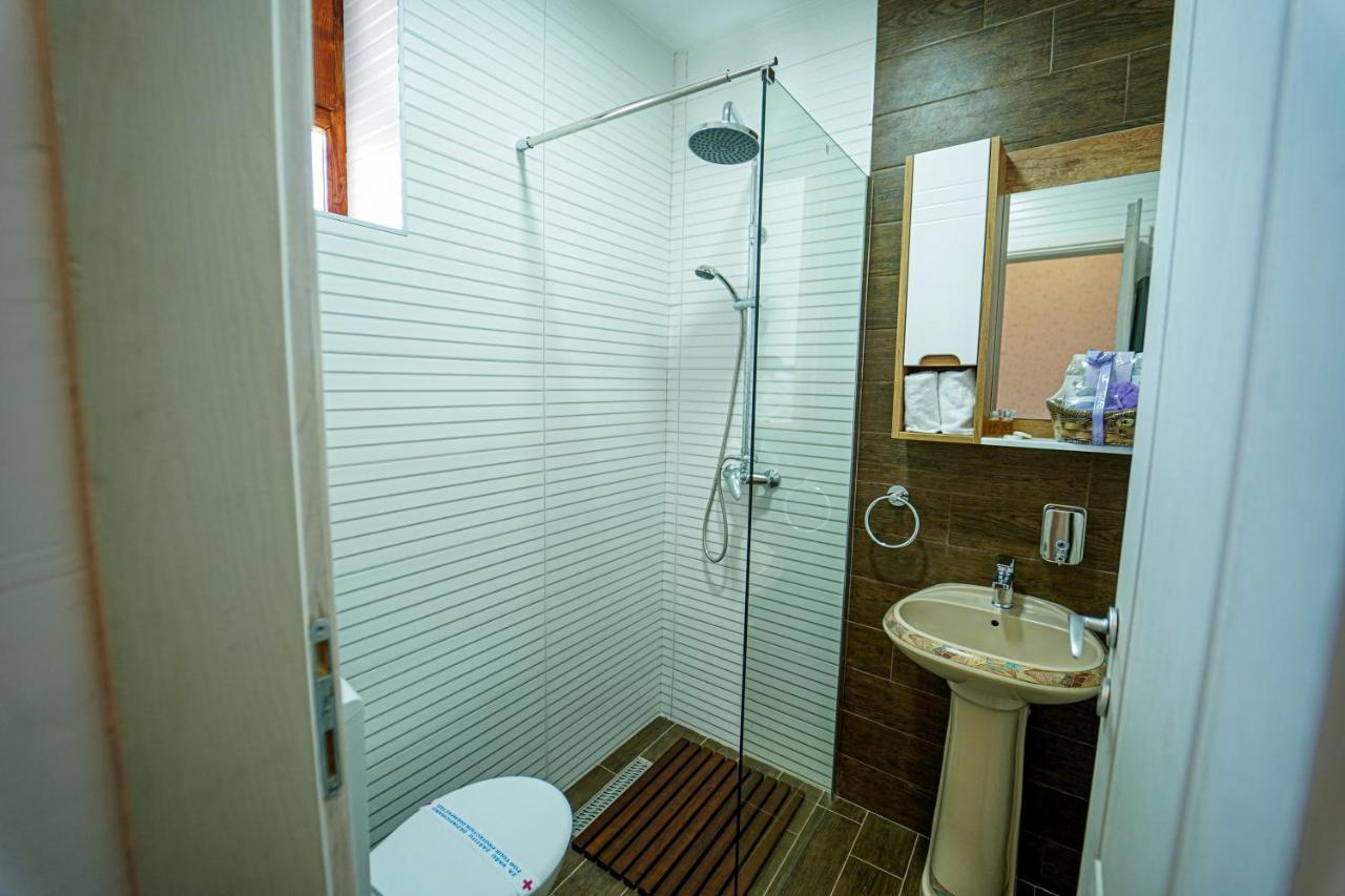 Salas Isailovi Sremska Mitrovica Extérieur photo