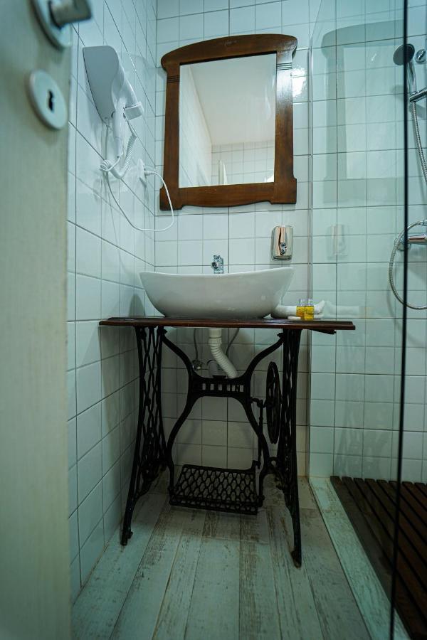 Salas Isailovi Sremska Mitrovica Extérieur photo
