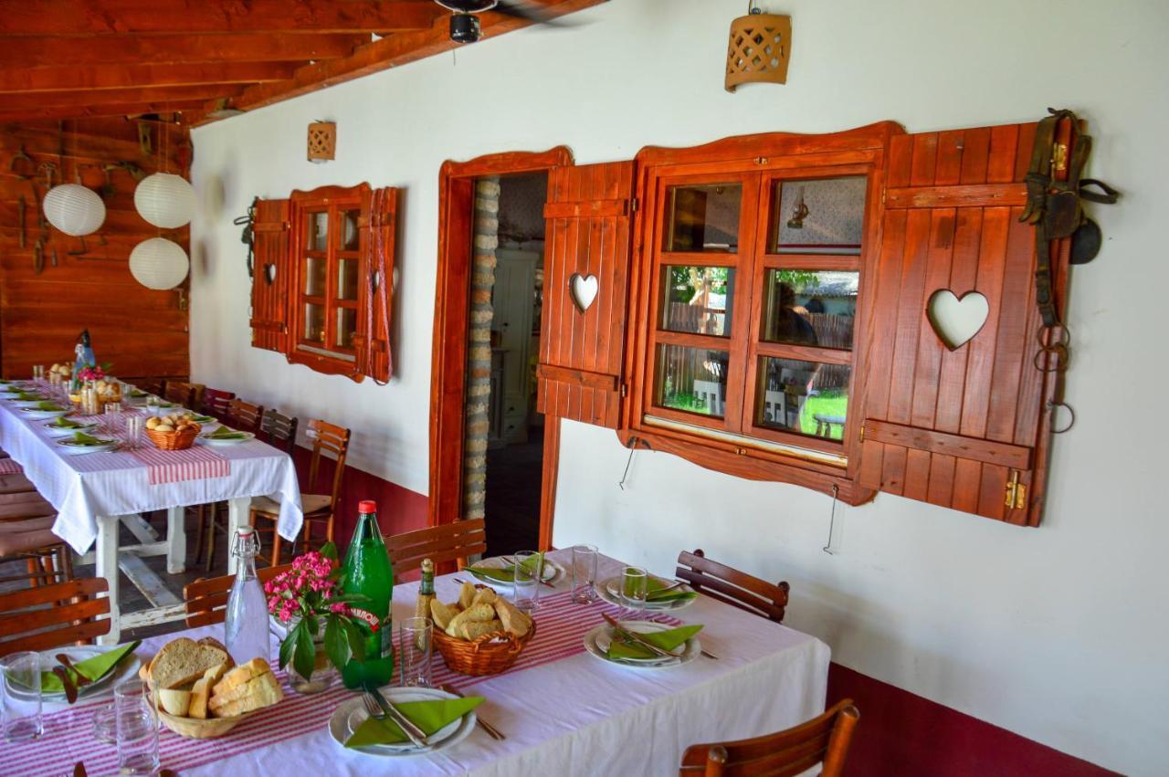 Salas Isailovi Sremska Mitrovica Extérieur photo