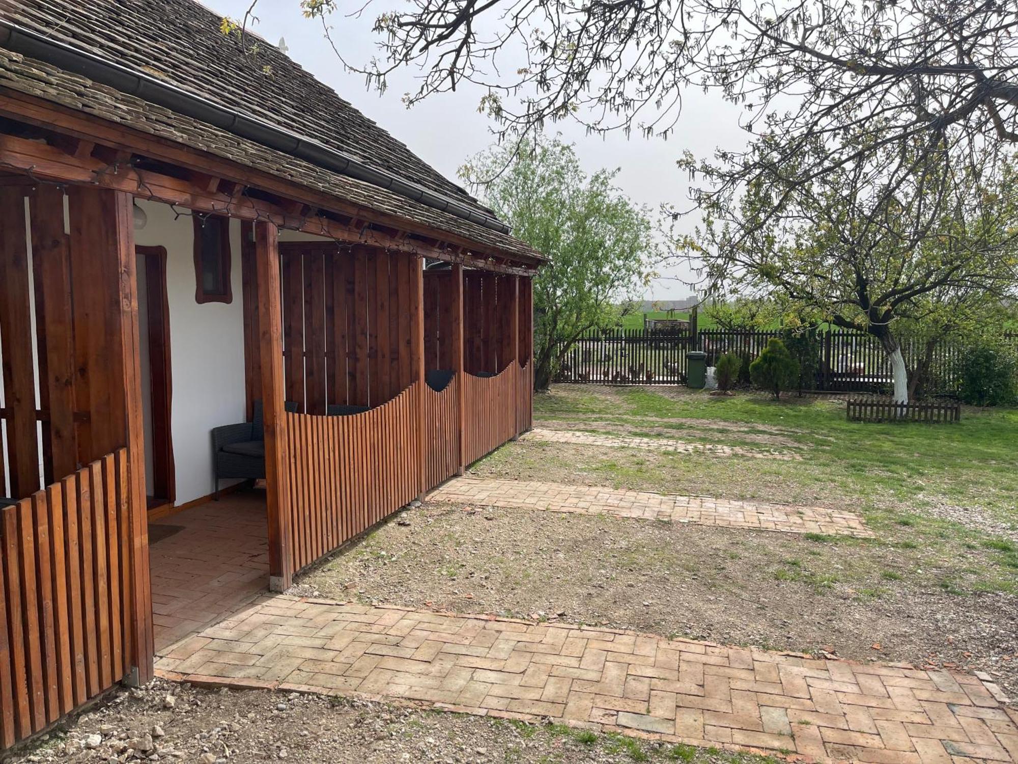 Salas Isailovi Sremska Mitrovica Extérieur photo